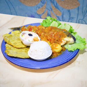 Bocachico en salsa criolla