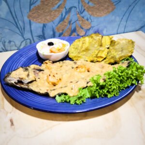 Trucha en salsa de camarones