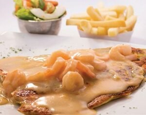 Filete de trucha en salsa marina (camarón, calamar, pulpa y robalo)